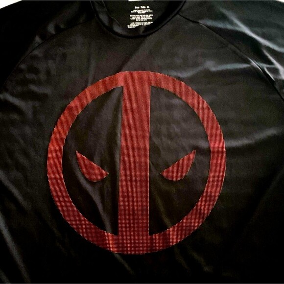Marvel DEADPOOL Men's Black Raised Logo Shirt XL - Picture 2 of 3